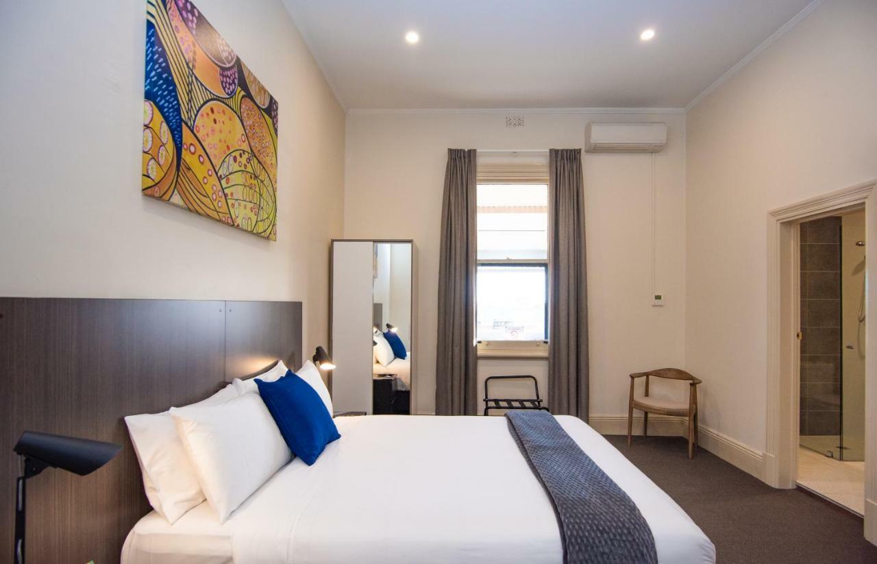 The Mile End Hotel Adelaïde Extérieur photo